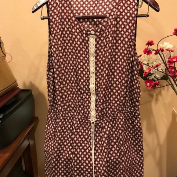 Romper Lightweight with Decorative Lace - Picture 1 of 3